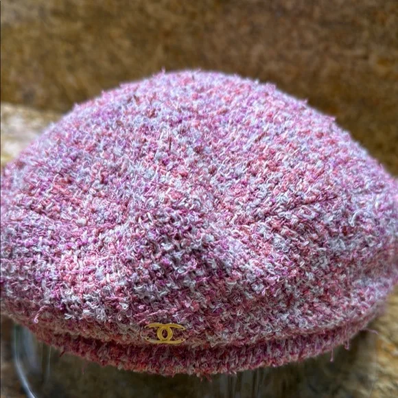 CHANEL Pink Textured Beret Auth Chanel 19C Runway Pink Tweed CC logo Beret -Size. M | eBay main image 3